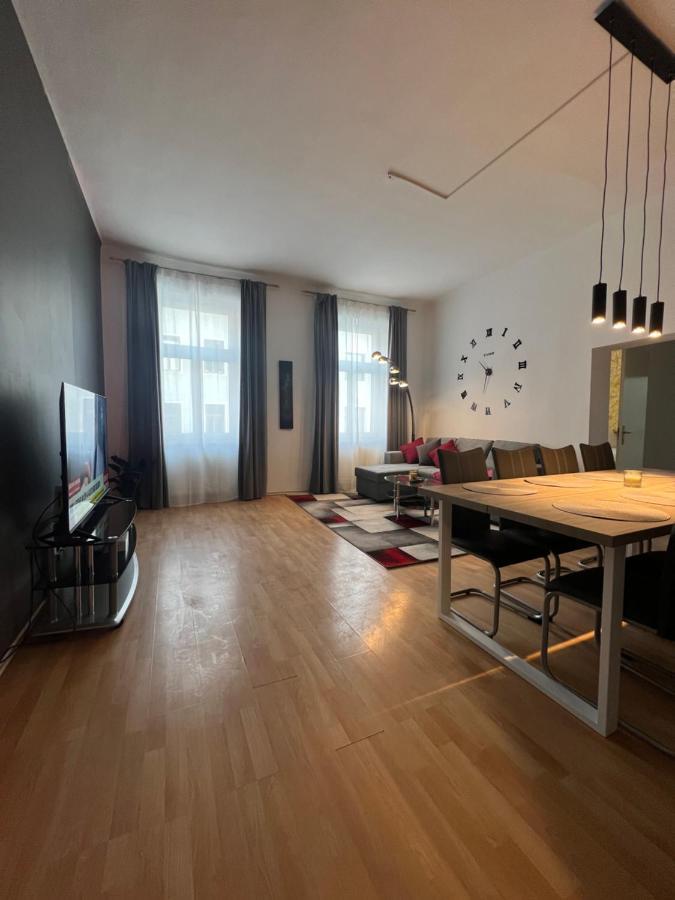 Spacious & Deluxe Big Apartment Near Prater فيينا المظهر الخارجي الصورة
