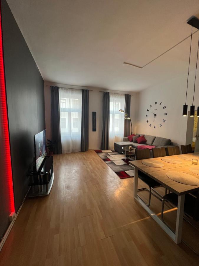 Spacious & Deluxe Big Apartment Near Prater فيينا المظهر الخارجي الصورة
